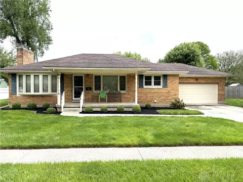 70 Mound St, Brookville, OH 45309