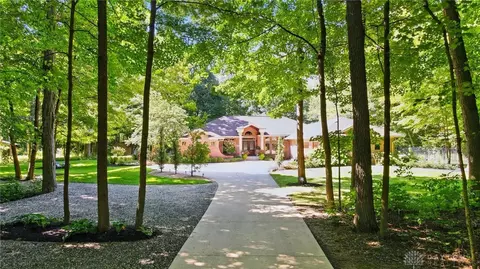629 Wilkerson Rd, Fairborn, OH 45324
