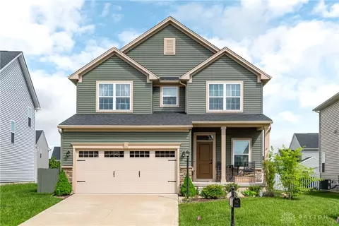 5121 Red Buckeye Dr, Tipp City, OH 45371