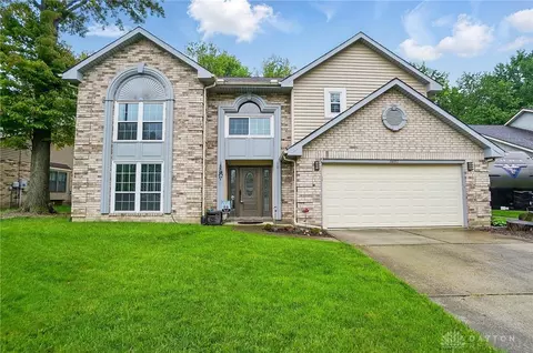 8697 Deer Valley Dr, Dayton, OH 45424