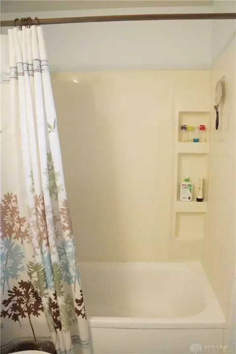 4948 Arrowhead Dr, Kettering, OH 45440 photo 25