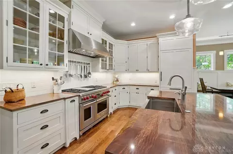 Kitchen - 7502 Euclid Ave, Cincinnati, OH 45243 photo 3 of 8