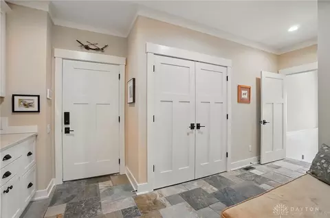 Entry Way - 7502 Euclid Ave, Cincinnati, OH 45243 photo 6 of 8