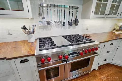 Kitchen - 7502 Euclid Ave, Cincinnati, OH 45243 photo 4 of 8