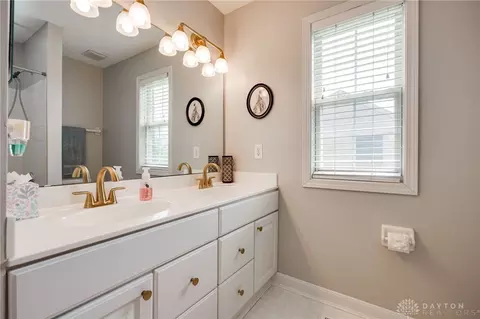 Bath - 280 Thomas Dr, Springboro, OH 45066 photo 7 of 8