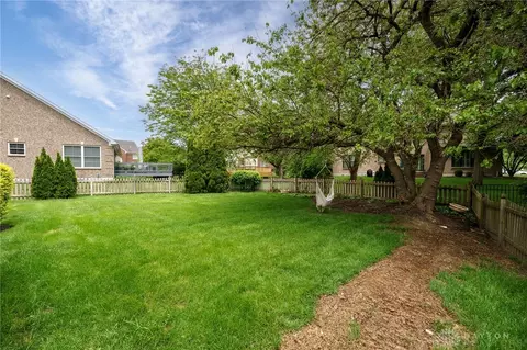 Exterior - 280 Thomas Dr, Springboro, OH 45066 photo 4 of 8