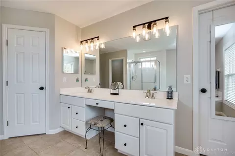 Bath - 280 Thomas Dr, Springboro, OH 45066 photo 3 of 8