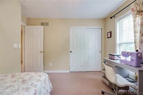 Bedroom - 280 Thomas Dr, Springboro, OH 45066 photo 6 of 8