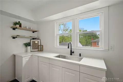 Kitchen - 1730 Miracle Mile, Springfield, OH 45503 photo 4 of 4