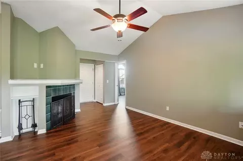 Living - 1175 Captains Brg, Dayton, OH 45458 photo 2 of 6