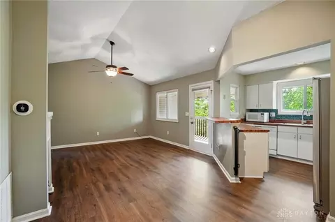 Living - 1175 Captains Brg, Dayton, OH 45458 photo 6 of 6