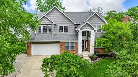 4190 Country Glen Cir, Dayton, OH 45432