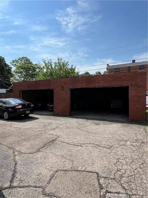 120 E Dorothy Ln, Kettering, OH 45419 photo 3