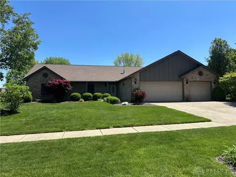1222 Woodland Meadows Dr, Vandalia, OH 45377