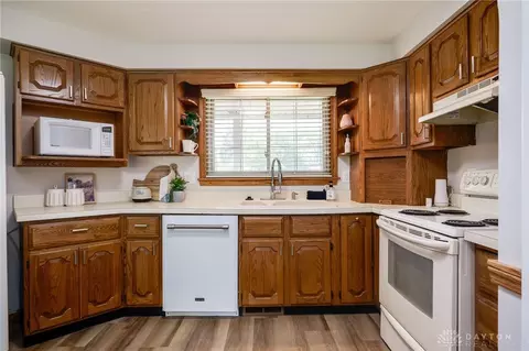 2015 E David Rd, Dayton, OH 45440 photo 22
