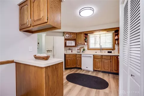 2015 E David Rd, Dayton, OH 45440 photo 23
