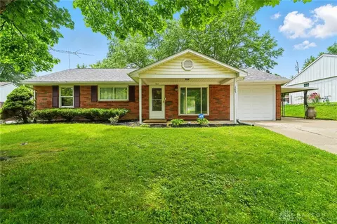 185 Beam Dr, Franklin, OH 45005