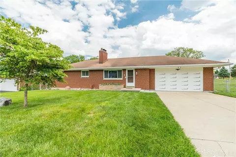 692 Sueden Dr, Beavercreek, OH 45430