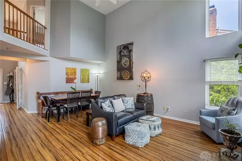 Living - 45 Wheatmore Ct, Springboro, OH 45066 photo 2 of 6