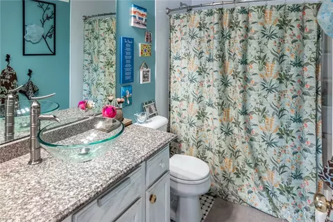 Bath - 45 Wheatmore Ct, Springboro, OH 45066 photo 4 of 5