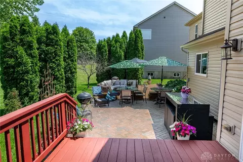 Exterior - 45 Wheatmore Ct, Springboro, OH 45066 photo 2 of 11