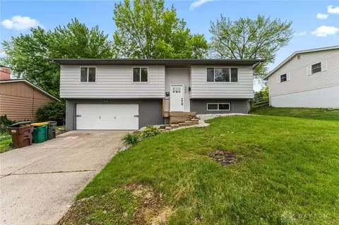 346 Fairway Dr, Fairborn, OH 45324