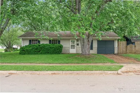 995 Linhof Rd, Wilmington, OH 45177