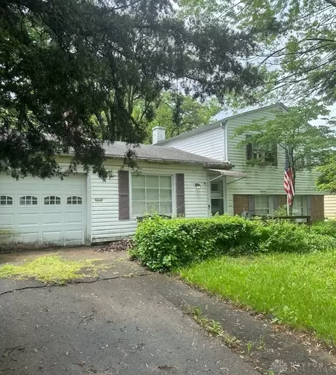 4137 Klepinger Rd, Dayton, OH 45416