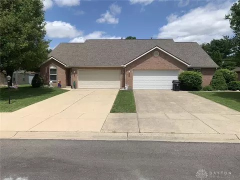 1042 Brookfield Dr, Waynesville, OH 45068