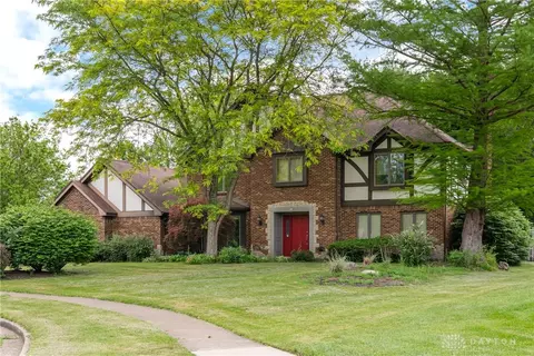 148 Ironwood Ct, Dayton, OH 45440