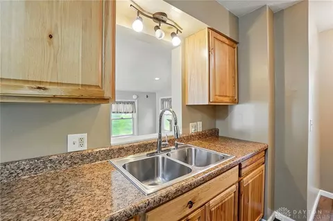 811 Tanglewood Dr, Springfield, OH 45504 photo 12