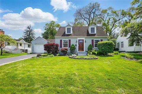 811 Tanglewood Dr, Springfield, OH 45504 photo 2