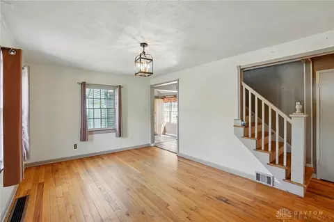 811 Tanglewood Dr, Springfield, OH 45504 photo 6