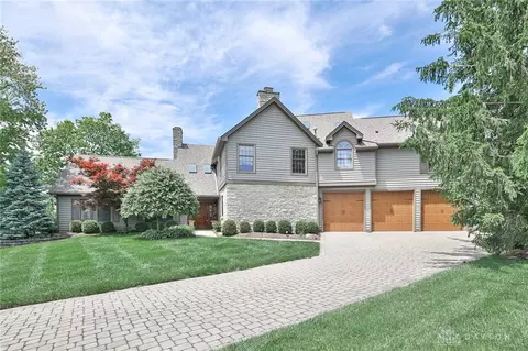 5810 Stone Lake Dr, Dayton, OH 45429
