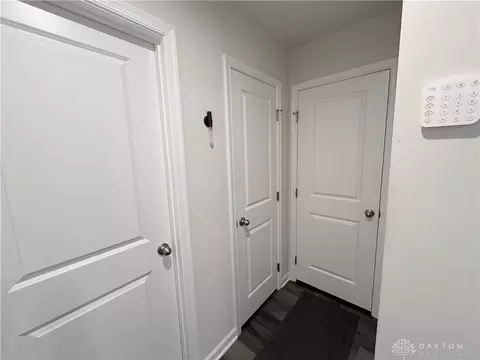 Entry Way - 222 Roebling St, Springfield, OH 45505 photo 3 of 6
