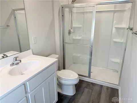 Bath - 222 Roebling St, Springfield, OH 45505 photo 5 of 6