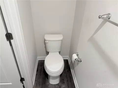 Bath - 222 Roebling St, Springfield, OH 45505 photo 2 of 6
