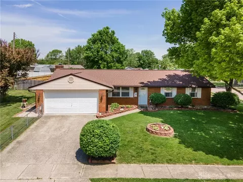 6 Lawndale Ct, West Milton, OH 45383