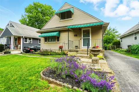 2540 Acorn Dr, Kettering, OH 45419