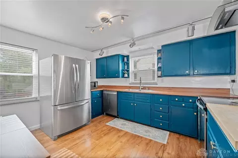 Kitchen - 4582 School Section Rd, Cincinnati, OH 45211 photo 1 of 2