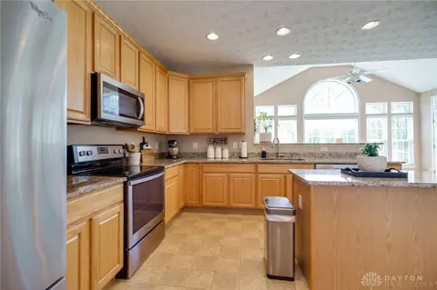 476 Stanton Dr, Springboro, OH 45066 photo 9