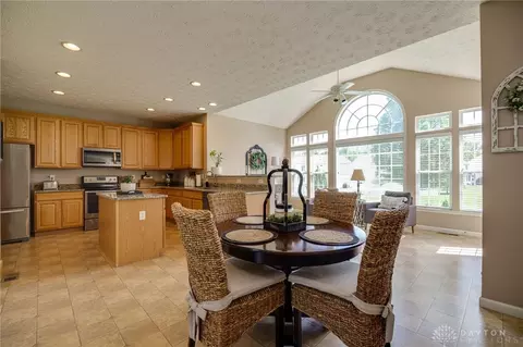 476 Stanton Dr, Springboro, OH 45066 photo 7