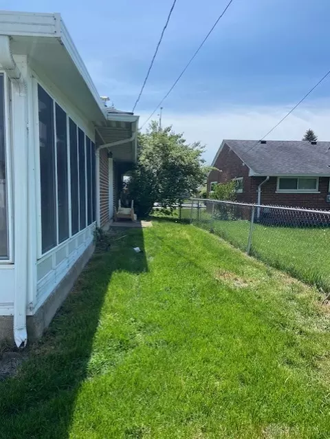Exterior - 1673 W Stroop Rd, Kettering, OH 45439 photo 2 of 7