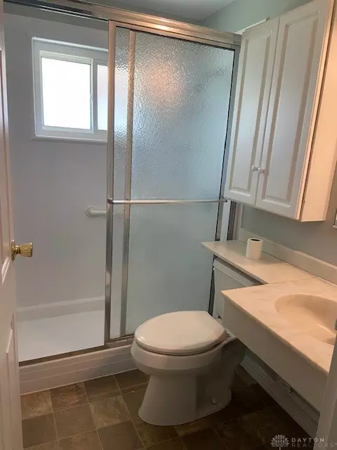 Bath - 1673 W Stroop Rd, Kettering, OH 45439 photo 3 of 3