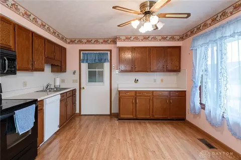 Kitchen - 3079 Brixton Rd, Springfield, OH 45503 photo 1 of 3