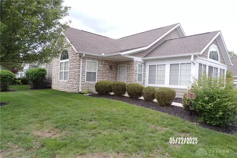 120 Aberdeen Village Dr, Beavercreek, OH 45430