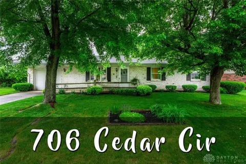 706 Cedar Cir, Eaton, OH 45320