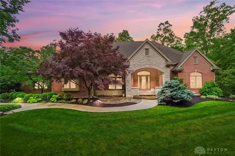 7721 Country Brook Ct, Springboro, OH 45066