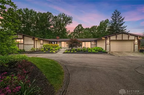 9161 Clyo Rd, Washington Township, OH 45458