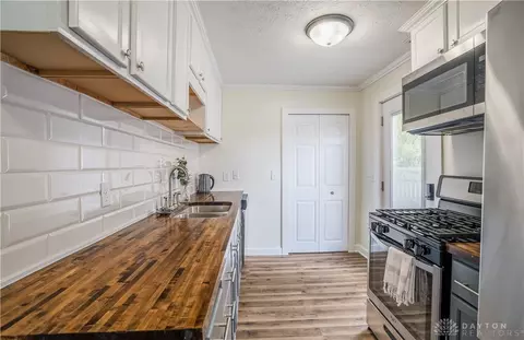 Kitchen - 4209 E State Route 41, Troy, OH 45373 photo 2 of 4